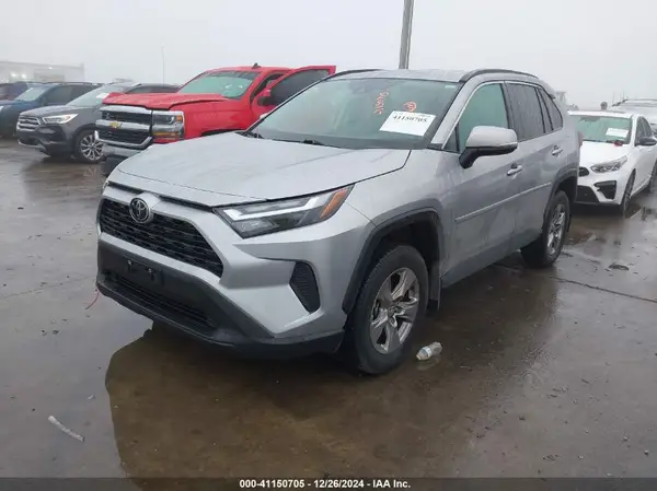 2T3P1RFV1NC273746 2022 TOYOTA RAV 4 - Image 2