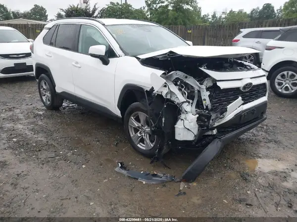 2T3P1RFV1NC275822 2022 TOYOTA RAV 4 - Image 1