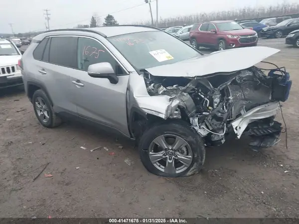 2T3P1RFV1NC282608 2022 TOYOTA RAV 4 - Image 1