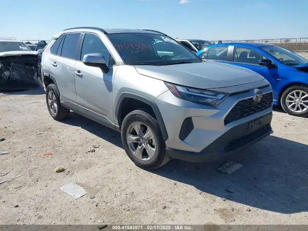 2T3P1RFV1NW260462 2022 TOYOTA RAV 4 - Image 1