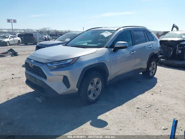 2T3P1RFV1NW260462 2022 TOYOTA RAV 4 - Image 2