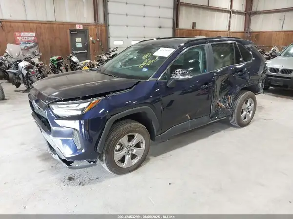 2T3P1RFV1PW366977 2023 TOYOTA RAV 4 - Image 2