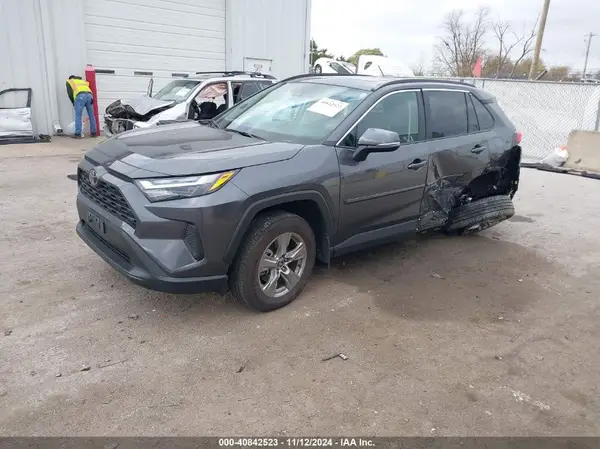 2T3P1RFV1RC433601 2024 TOYOTA RAV 4 - Image 2