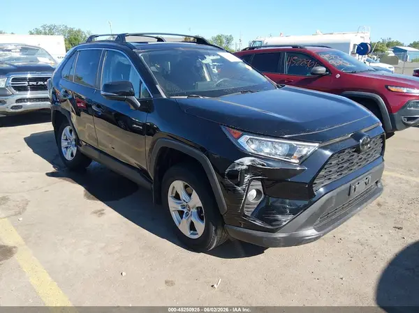 2T3P1RFV2KC026117 2019 TOYOTA RAV 4 - Image 1