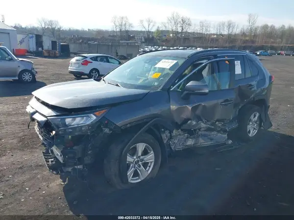 2T3P1RFV2LW130185 2020 TOYOTA RAV 4 - Image 2