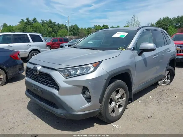2T3P1RFV2MC192771 2021 TOYOTA RAV 4 - Image 2