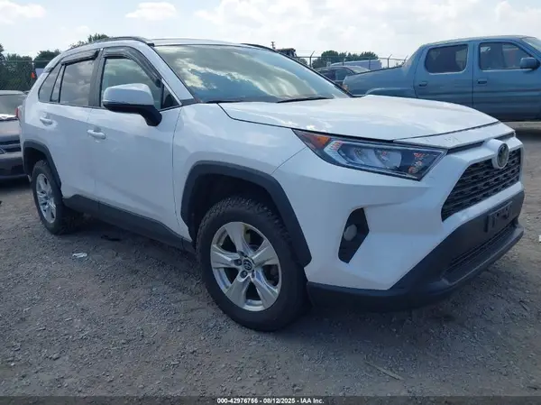 2T3P1RFV2MW141687 2021 TOYOTA RAV 4 - Image 1