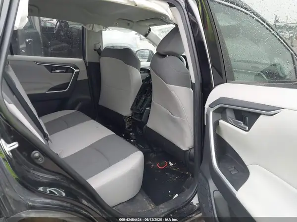 2T3P1RFV2MW208496 2021 TOYOTA RAV 4 - Image 8