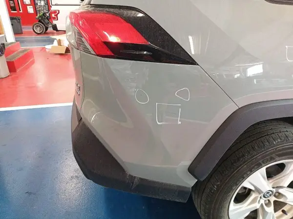 2T3P1RFV2MW225640 2021 TOYOTA RAV 4 - Image 2