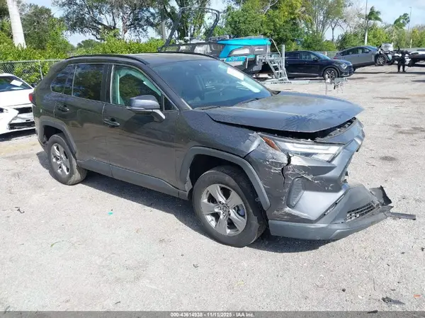 2T3P1RFV2NC263713 2022 TOYOTA RAV 4 - Image 1