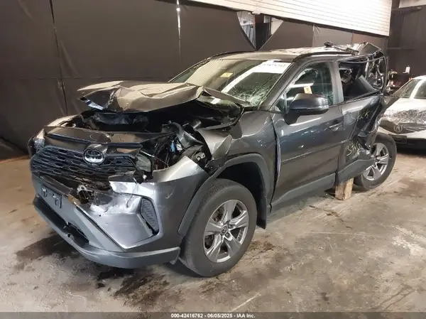 2T3P1RFV2NC302770 2022 TOYOTA RAV 4 - Image 2