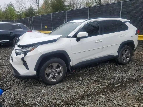 2T3P1RFV2NC305653 2022 TOYOTA RAV 4 - Image 1