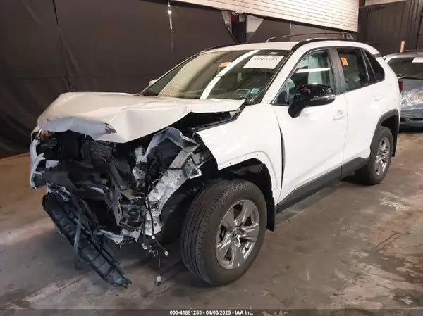 2T3P1RFV2PC327316 2023 TOYOTA RAV 4 - Image 2