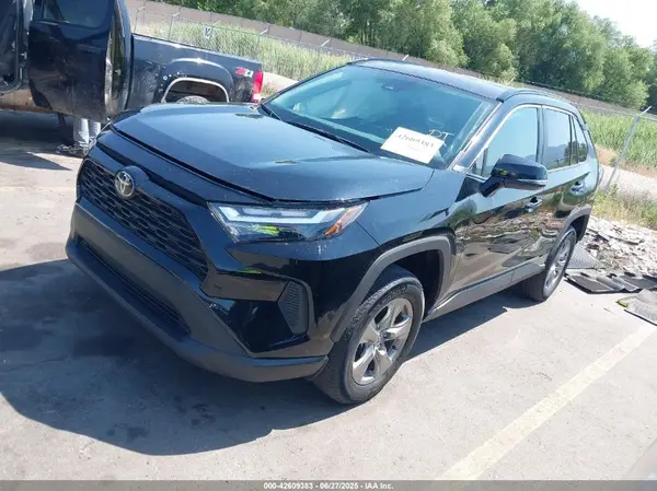 2T3P1RFV2RC441920 2024 TOYOTA RAV 4 - Image 2
