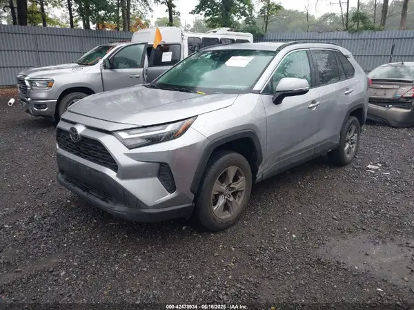 2T3P1RFV2RC453792 2024 TOYOTA RAV 4 - Image 2