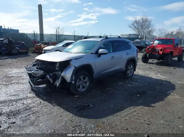 2T3P1RFV2RC475310 2024 TOYOTA RAV 4 - Image 2