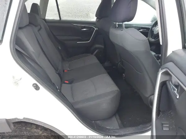 2T3P1RFV3KW024536 2019 TOYOTA RAV 4 - Image 8