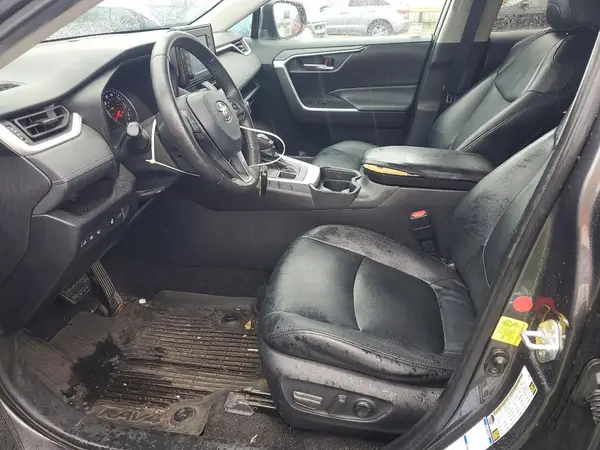 2021 TOYOTA RAV 4 auction photo 7