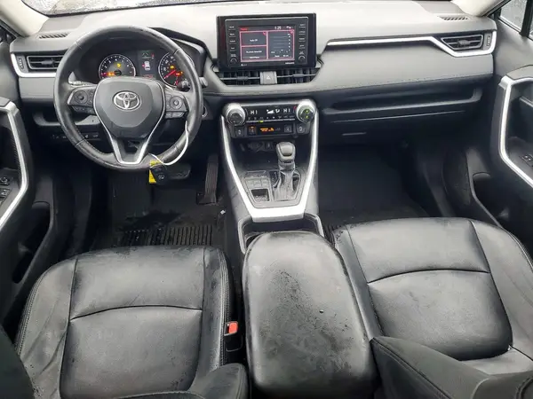 2021 TOYOTA RAV 4 auction photo 8