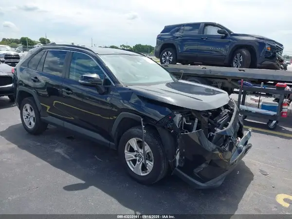 2T3P1RFV3MW154853 2021 TOYOTA RAV 4 - Image 1