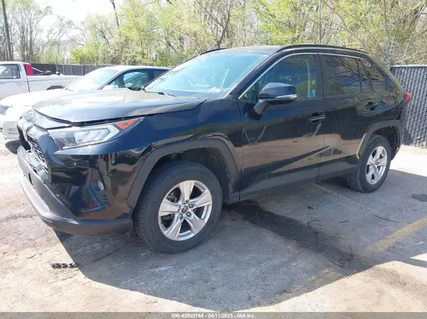 2T3P1RFV3MW186461 2021 TOYOTA RAV 4 - Image 2