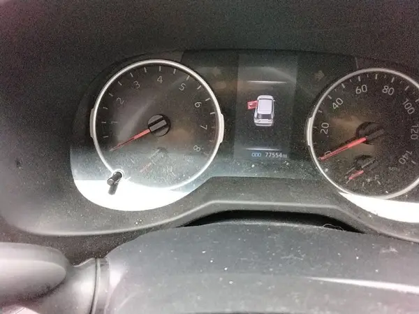 2T3P1RFV3MW225677 2021 TOYOTA RAV 4 - Image 2