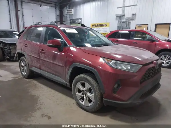 2T3P1RFV3MW242818 2021 TOYOTA RAV 4 - Image 1
