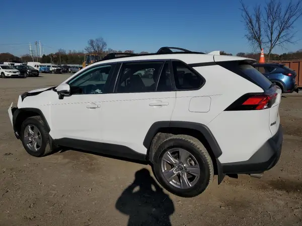 2T3P1RFV3PC352497 2023 TOYOTA RAV 4 - Image 2