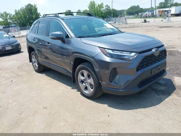 2T3P1RFV3RC464235 2024 TOYOTA RAV 4 - Image 1