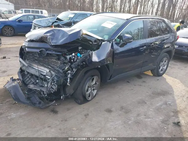 2T3P1RFV3RW429676 2024 TOYOTA RAV 4 - Image 2