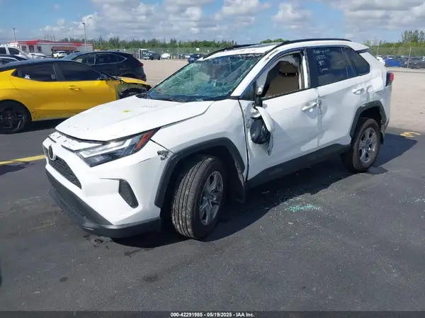 2T3P1RFV3SC503895 2025 TOYOTA RAV 4 - Image 2