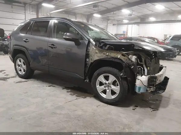 2T3P1RFV4KC003180 2019 TOYOTA RAV 4 - Image 1