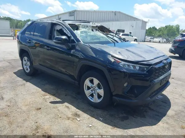 2T3P1RFV4KC018245 2019 TOYOTA RAV 4 - Image 1