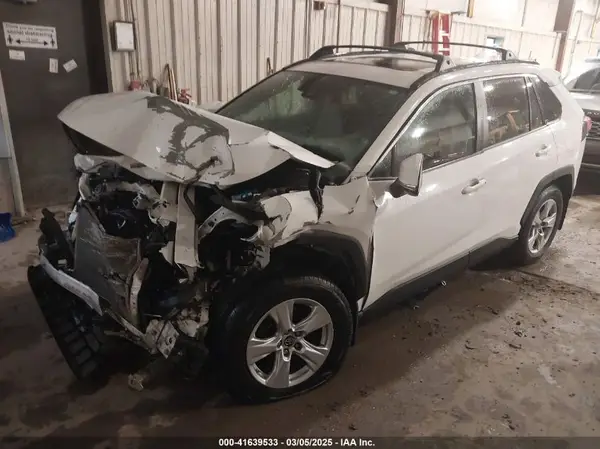 2T3P1RFV4KW023217 2019 TOYOTA RAV 4 - Image 2