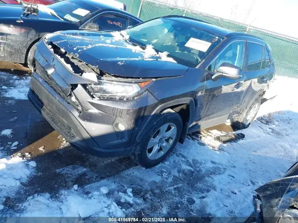 2T3P1RFV4MC242800 2021 TOYOTA RAV 4 - Image 2