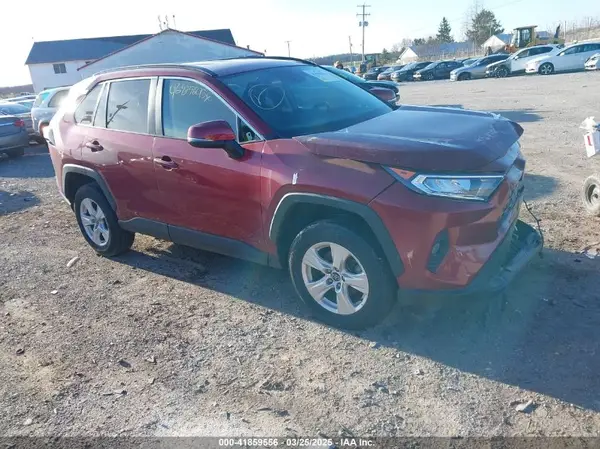 2T3P1RFV4MW165585 2021 TOYOTA RAV 4 - Image 1