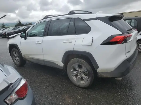2T3P1RFV4NW317804 2022 TOYOTA RAV 4 - Image 2