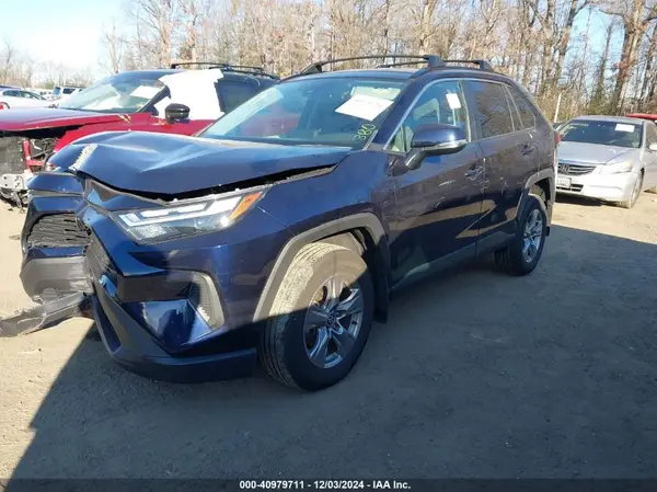 2T3P1RFV4NW327832 2022 TOYOTA RAV 4 - Image 2