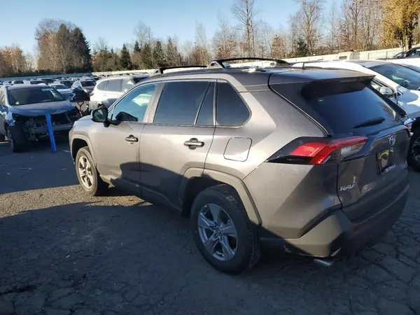 2T3P1RFV4RC483201 2024 TOYOTA RAV 4 - Image 2