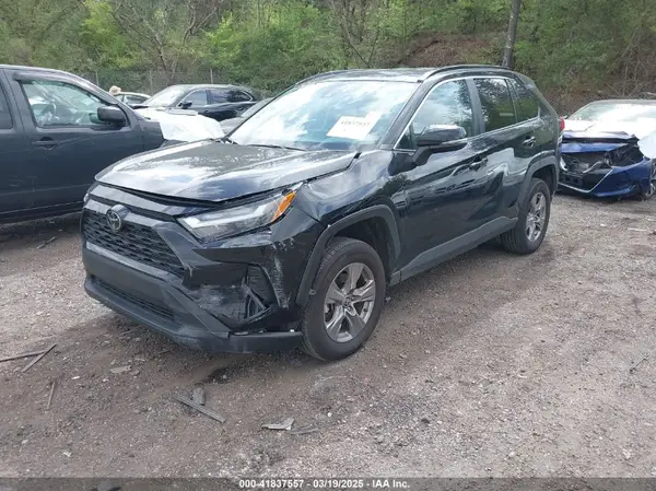 2T3P1RFV4RW427662 2024 TOYOTA RAV 4 - Image 2