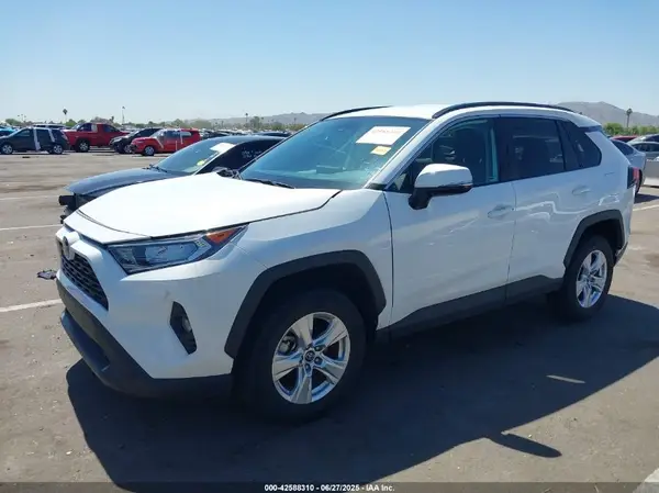 2T3P1RFV5MC152149 2021 TOYOTA RAV 4 - Image 2