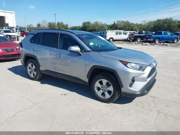 2T3P1RFV5MC200815 2021 TOYOTA RAV 4 - Image 1
