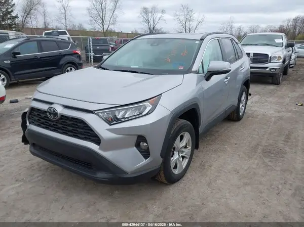 2T3P1RFV5MW143532 2021 TOYOTA RAV 4 - Image 2