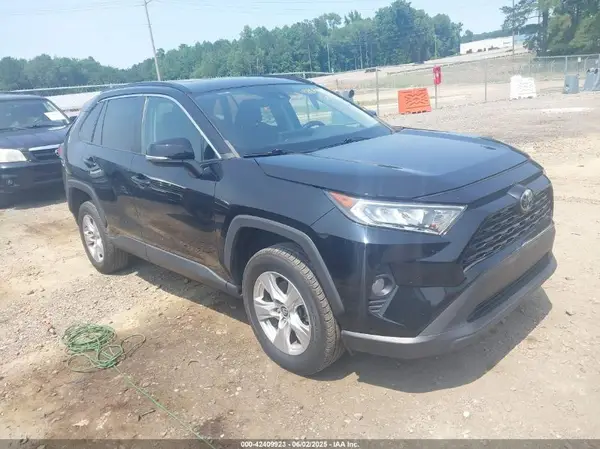 2T3P1RFV5MW157754 2021 TOYOTA RAV 4 - Image 1