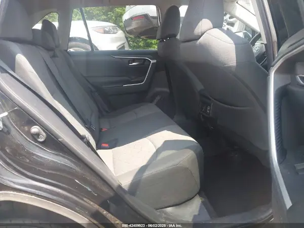 2T3P1RFV5MW157754 2021 TOYOTA RAV 4 - Image 8