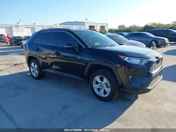 2T3P1RFV5MW176403 2021 TOYOTA RAV 4 - Image 1