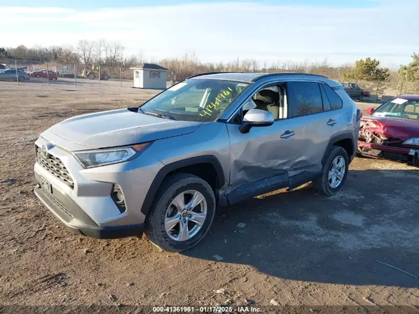 2T3P1RFV5MW180175 2021 TOYOTA RAV 4 - Image 2