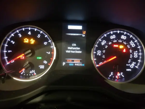 2T3P1RFV5MW217726 2021 TOYOTA RAV 4 - Image 8