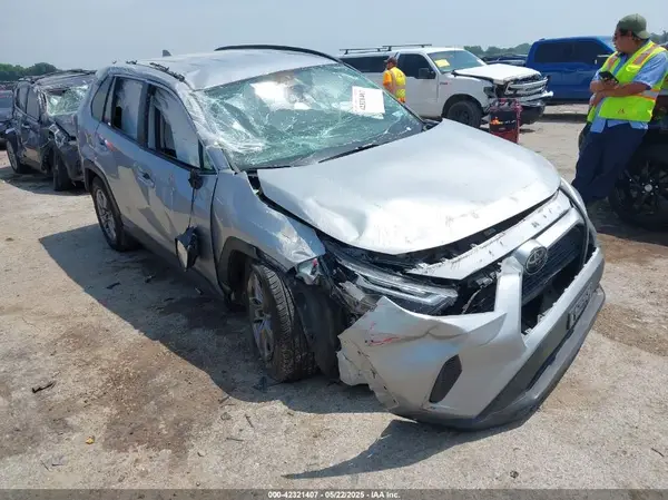 2T3P1RFV5NW260495 2022 TOYOTA RAV 4 - Image 1