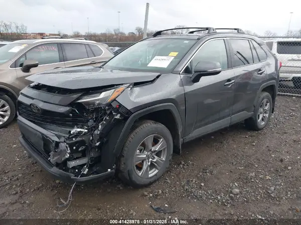 2T3P1RFV5RC474040 2024 TOYOTA RAV 4 - Image 2
